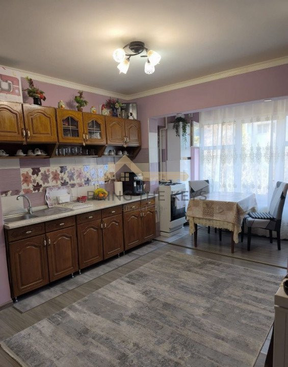 Apartament 2 camere | Decomandat | 49mpu | Etaj 1/4 | Zorilor