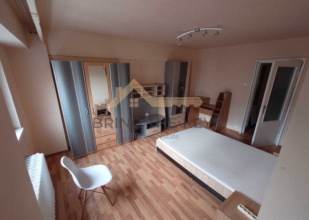 Apartament 2 camere | Decomandat | 52mpu | Etaj 3/4 | Zona Iulius Mall