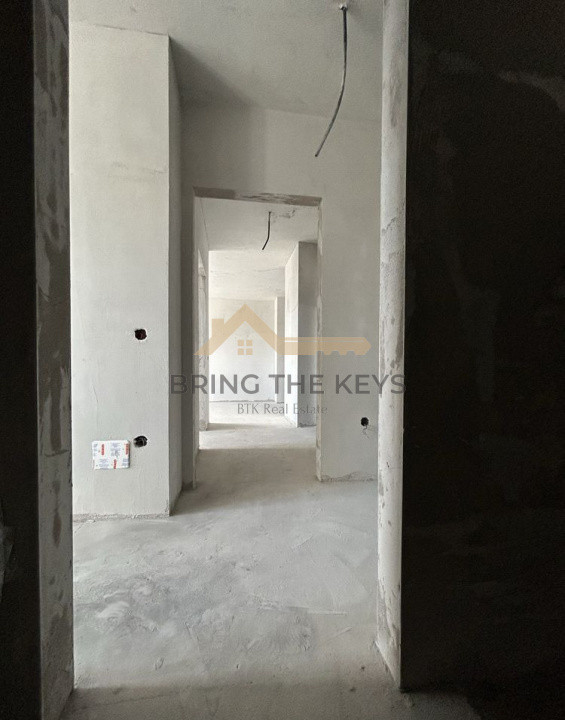 Apartament 3 camere | Semifinisat | 67mpu | Parcare | Zona Bulgaria